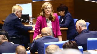 Екатерина Захариева разкри как в Брюксел гледат на кабинета "Желязков" 