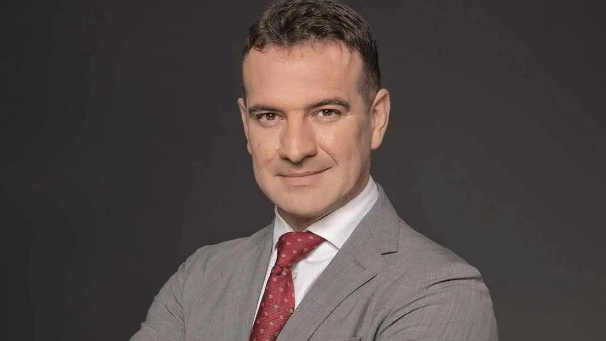 Крум Дончев: Неистова борба за власт раздира БСП!