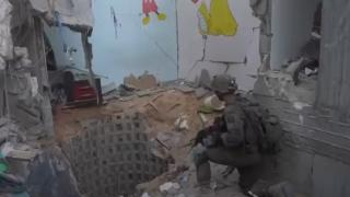 Израелските сили показаха тунел на Хамас, където са убити шестима заложници ВИДЕО