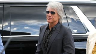 Вижте как рок легендата Джон Бон Джоуви успя да убеди жена да не се самоубива ВИДЕО