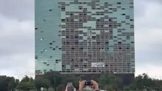 Вижте как небостъргач в САЩ беше разрушен, след като стана жертва на 2 урагана ВИДЕО