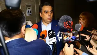 След Киро и Лена, и Асен Василев готов да си даде имунитета 
