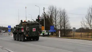НАТО тренира бърза евакуация на ранени от скандинавските страни