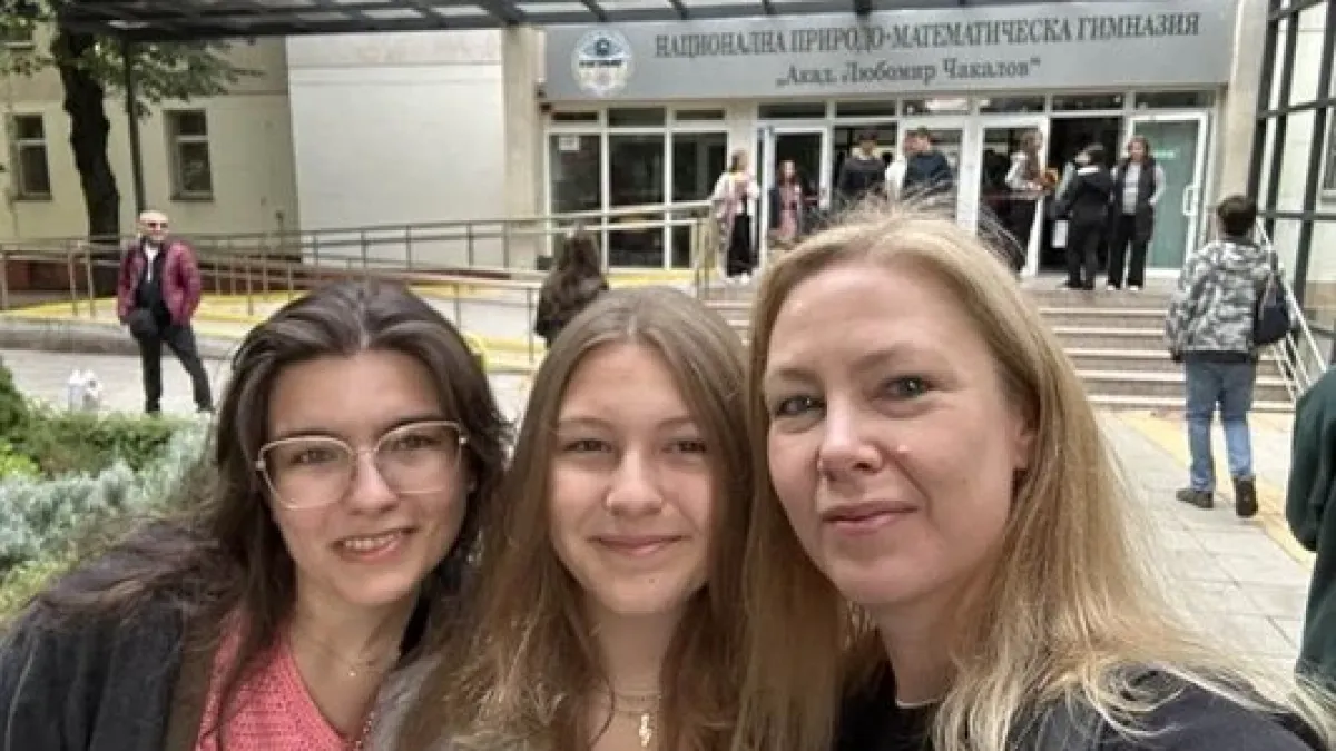 Какво се случва с Линда и Кирил Петков, СНИМКИ с щерките ги вкараха в интрига