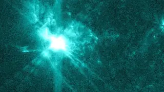 Силна магнитна буря ни удря като чук до часове 