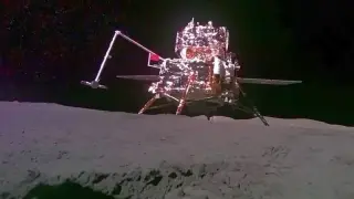 Kитайски учен разкри от какво се състои почвата на обратната страна на Луната