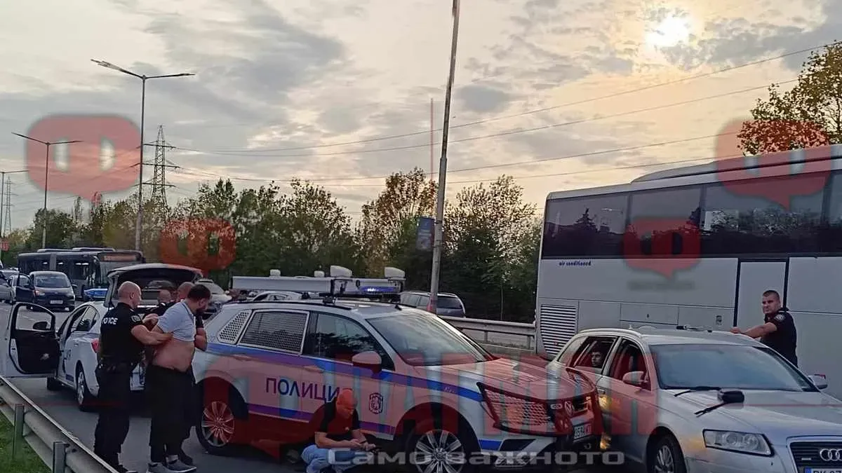 Едър мъж лежи проснат на асфалта след екшъна, взривил Бургас, а аверът му... ВИДЕО 