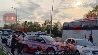 Едър мъж лежи проснат на асфалта след екшъна, взривил Бургас, а аверът му... ВИДЕО 