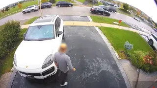 Отмъкнаха Поршето на собственик и го блъснаха с него ВИДЕО 18+