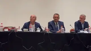 Падишахът остана без сарай и се сети за хората! Доган показа фасон на закъснял демократ и дори открадна модела „Пеевски“