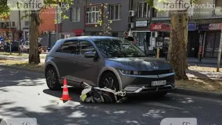 Неописуем ужас с майка с 2 деца в Пловдив, количка се търкаля на пътя СНИМКИ 