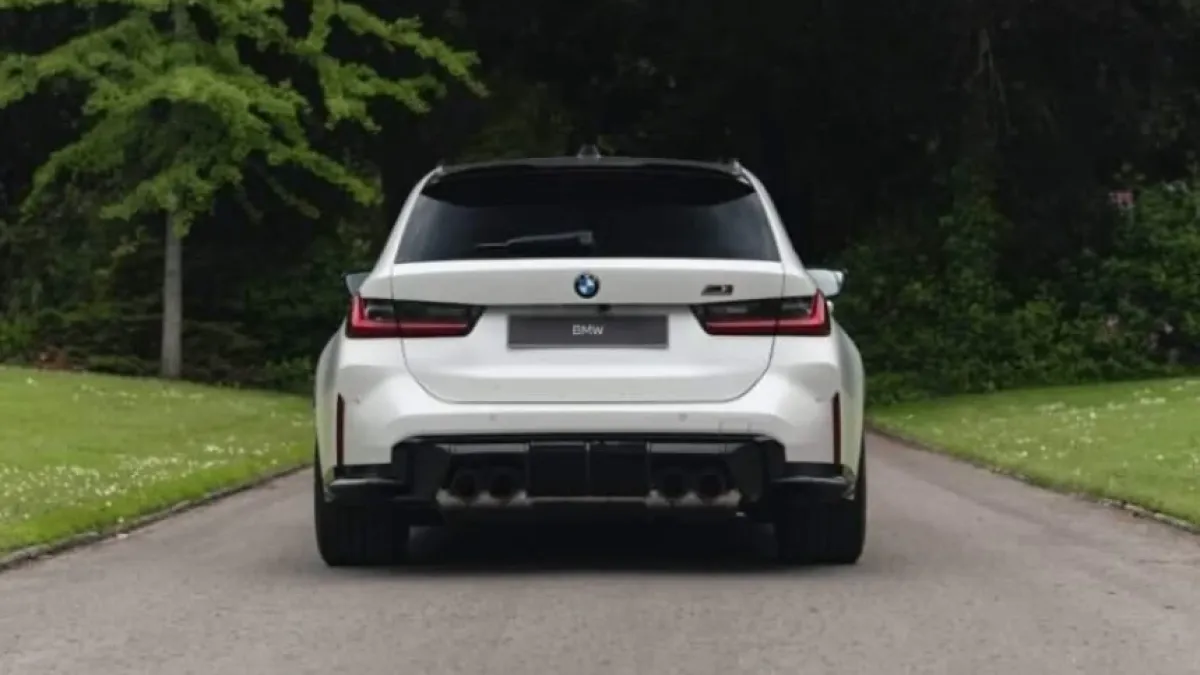 Не е за вярване за какво използват нова спортна кола BMW за 100 000 евро ВИДЕО