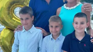 Пожарите са потушени! Мая Манолова и Ангел Найденов показаха внуците СНИМКА