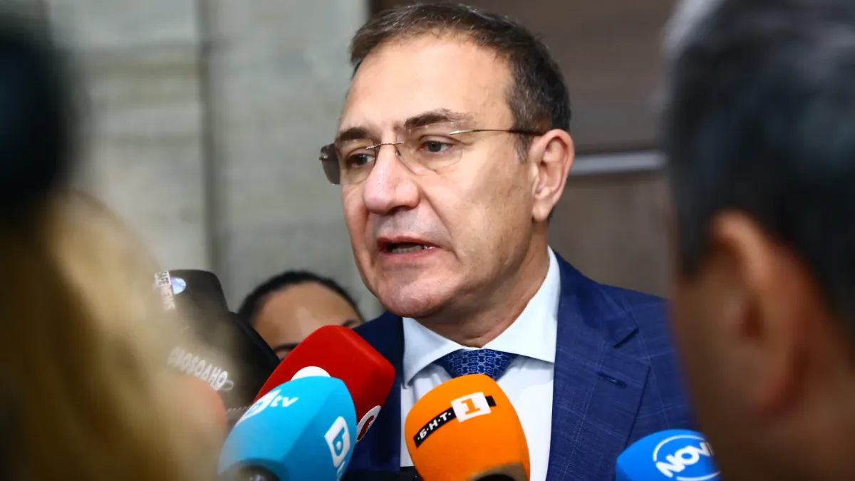 Гуцанов: Предложението на ПП/ДБ за премахване на паметници е варварство!