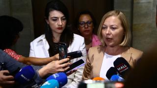 Надежда Йорданова разобличи Радев, ето какво цели с референдума 