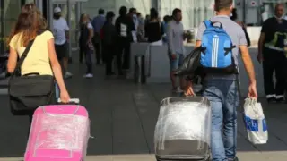 Гурбетът вече е хроничен: Всичко бяга, няма с кого една ракия да изпиеш…