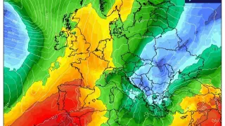 Meteo Balkans предупреди софиянци: Първият сняг пада на тази дата, скоро е КАРТА 