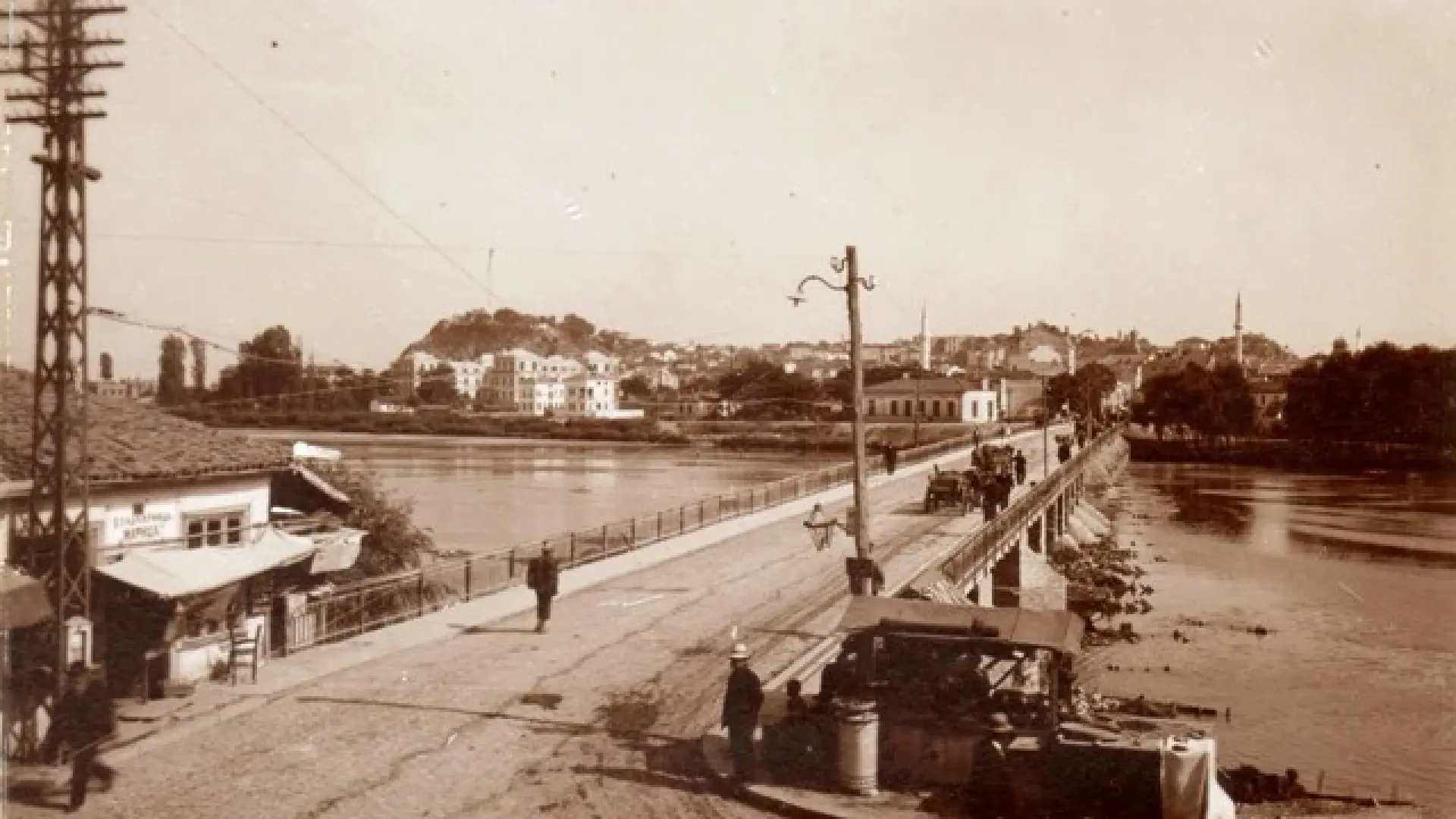 Цял Пловдив говореше за тези места, огромни опашки се извиваха от тях, а днес... СНИМКИ