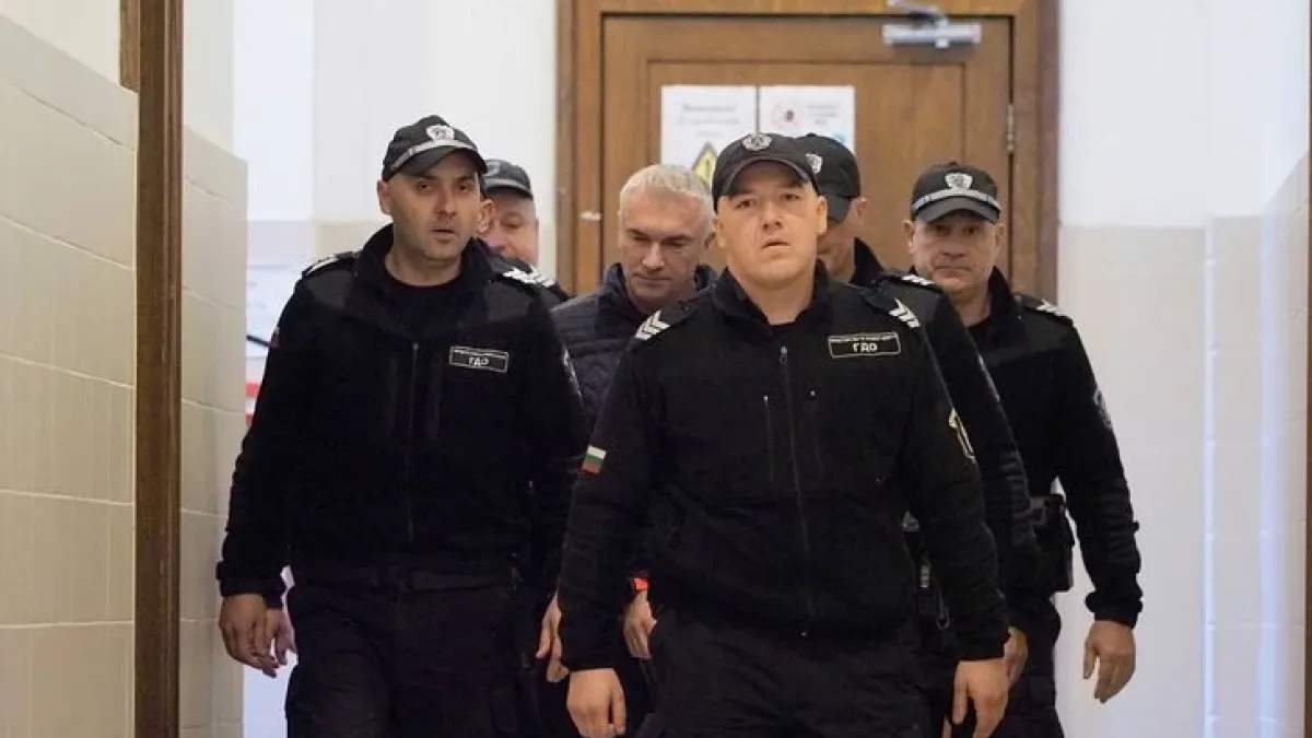 На Джейхан Ибрямов му пари под краката!