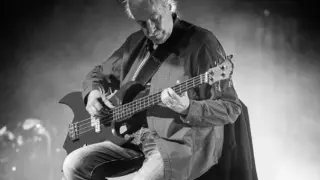 Неувяхващ Маричков Вкус на времето! Ще видите и неговите следи до своите - да, две следи