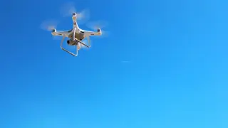 Хаос на летище "Бранденбург": Дрон приземи самолети в Берлин!