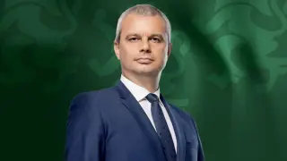 Костадин Костадинов: В България няма политическа криза, в България има колониална криза и „Възраждане“ упорито се бори с нея 