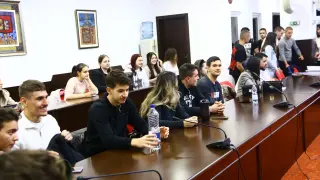 КЗП организира дискусия за рисковете при онлайн пазаруването