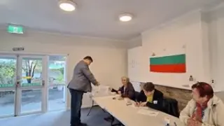 Стартът е даден! Изборите започнаха, ето къде българите вече гласуват СНИМКИ