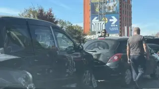 Зрелищно верижно меле в София заради вота! СНИМКИ