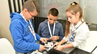 A1 Tech or Treat: 220 деца на служители на А1 отбелязаха Хелоуин с много забавления и знания за света на технологиите 