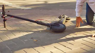 Жена бере душа в болница след катастрофа с тротинетка 