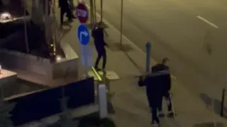 Нови гнусни безчинства на бежанци в София! Награбиха младо момиче и го...