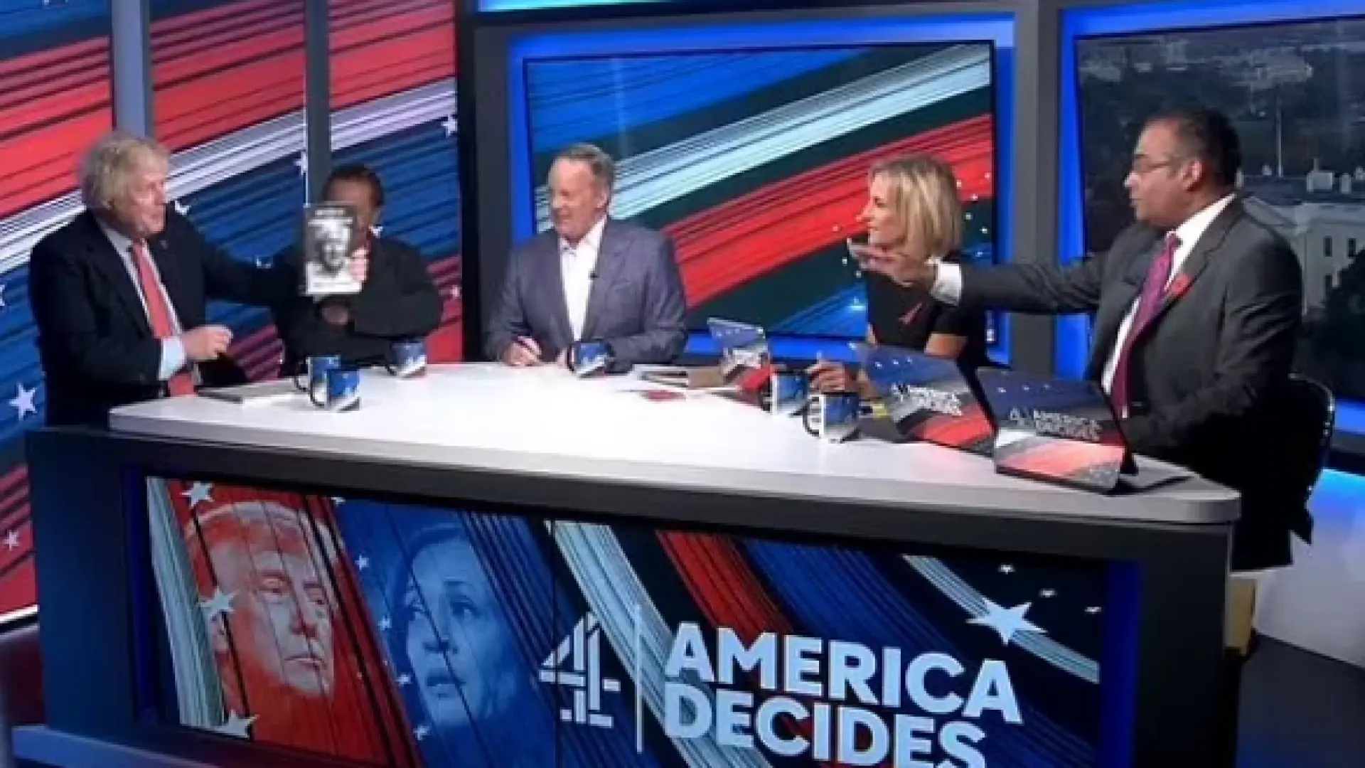 Скандал! Изхвърлиха Борис Джонсън от тв студио, посветено на изборите в САЩ ВИДЕО