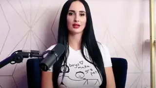 Порнозвезда разкри какво е отношението на съпруга й към нейната кариера ВИДЕО 18+