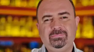 Орхан Мурад с ново гадже, 2 пъти по-младо е от него СНИМКИ