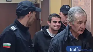 Малолетната булка на сочения за убиец Стойко показа бебето на мъжа си