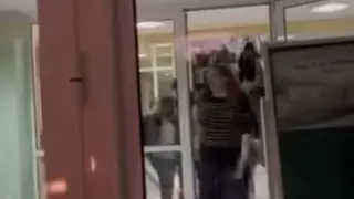 Накараха бургаска учителка спешно да излезе на двора, гледката я остави без думи ВИДЕО