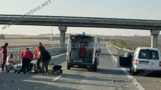 Невиждана катастрофа на АМ "Марица", хора изпадат от кола в движение ВИДЕО