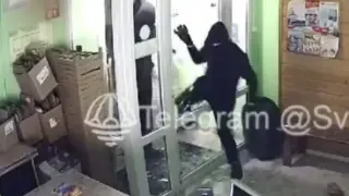 Русия отвътре: Видят ли масло, крадат го, а Кремъл обяви – в Европа хората гладуват ВИДЕО