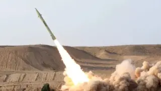 Мощен обстрел на "Хизбула" с над 100 ракети по Израел, Тел Авив отговори