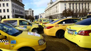 Такситата в София почват да возят по-скъпо от 9 декември