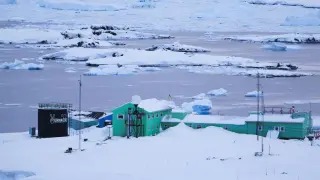 Изчезнал в Антарктида робот се върна с тревожни данни
