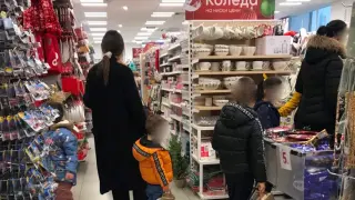 Предколедният марш: Все евтиното, а на касата…