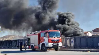 Извънредно от Пловдив! Чуват се гърмежи, небето притъмня СНИМКИ