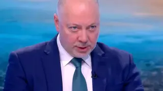 Ще играят телефоните: От ГЕРБ с люта закана, тежко му на този човек в ПП-ДБ