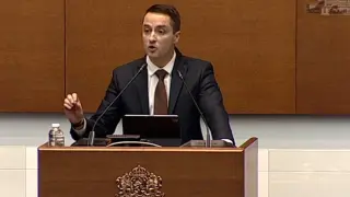 НС се тресе! Божанков взриви трибуната, а Тошко Йорданов го съсипа: Политическа прости*утка, червен запъртък! 