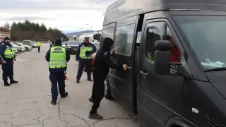В Пловдив почерня от полиция, най-малко трима са закопчани 
