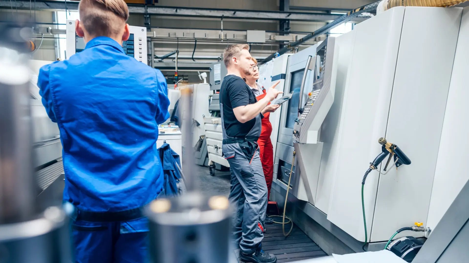 Най-мощната европейска икономика е в рецесия, внася си ток 