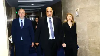 ГЕРБ сяда на масата за преговори със строги условия, ще мъдрят правителство след...  