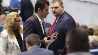 Дияна Дамянова издаде умната стратегия на Пеевски, ПП-ДБ са в капан и се самоунищожават така